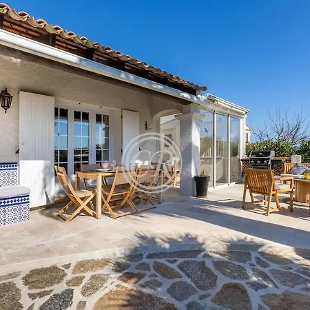 Provencal House With Pool Casa vacanze *