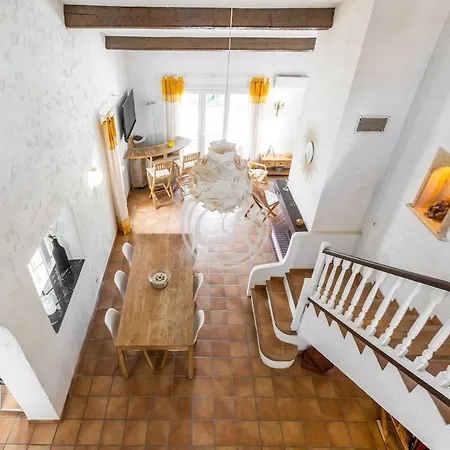 Casa vacanze Provencal House With Pool