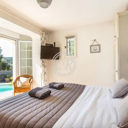 Provencal House With Pool 봄레미모사